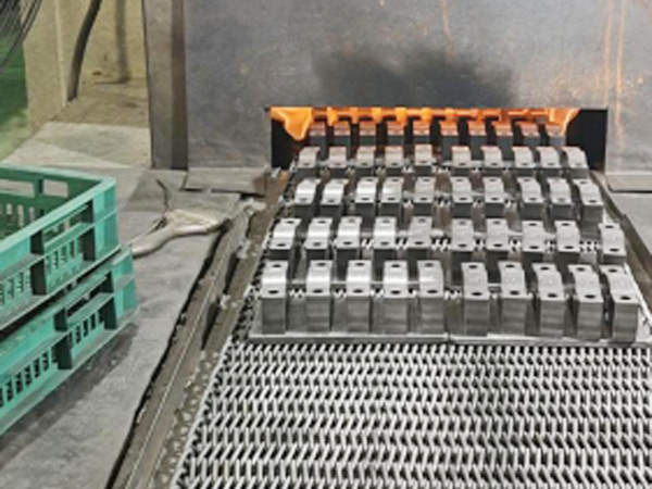 網帶爐網帶如何減少變形