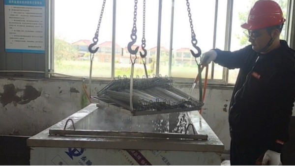 網帶清洗——延長高溫網帶壽命重要一步